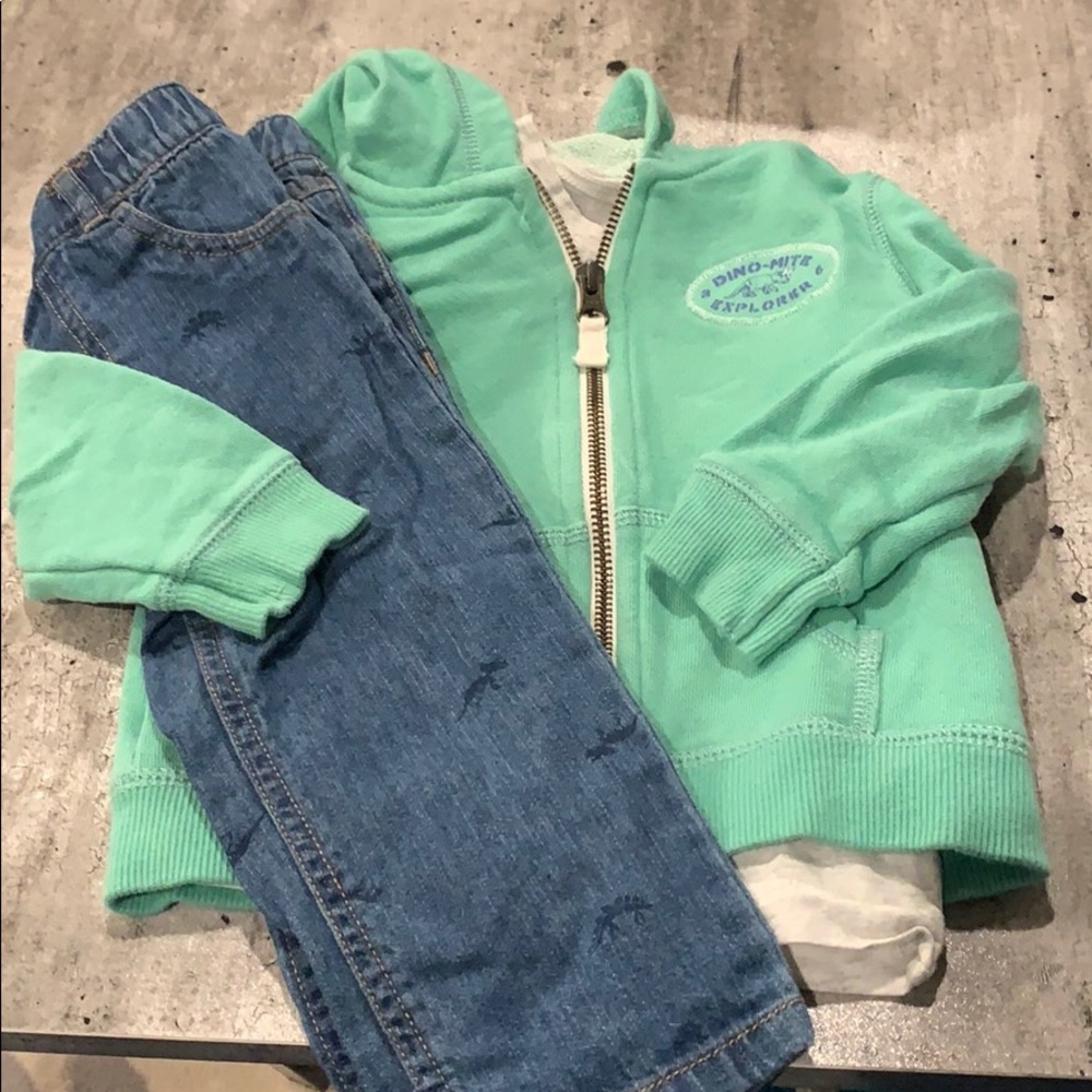 Carters 18 month outfit